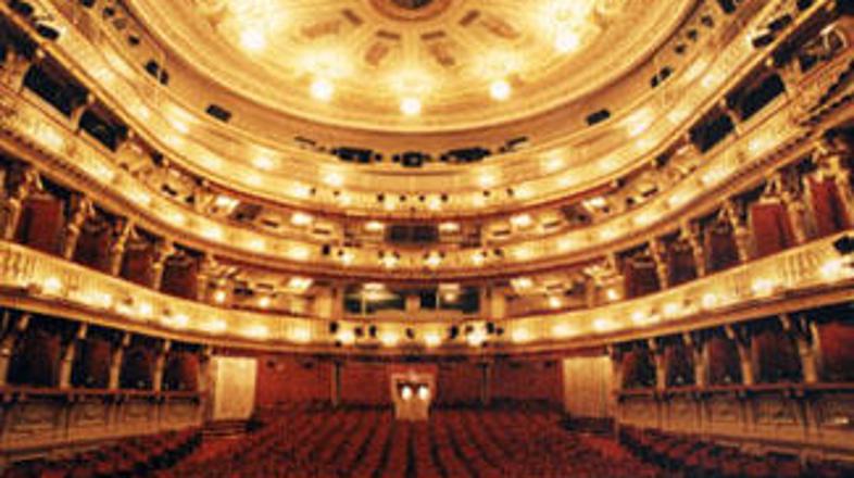 Prenova gledališča ne bo ustavila poteka predstav.