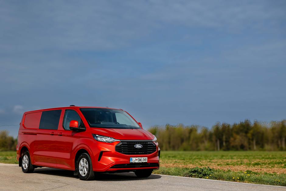 Ford Transit Custom Multicab | Avtor: Saša Despot