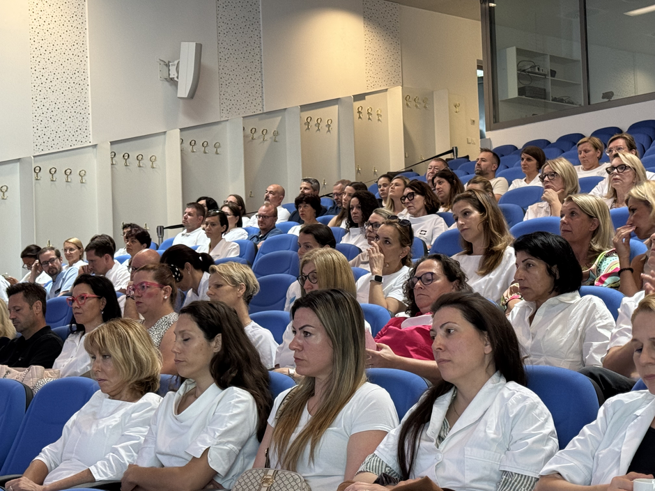 Javna tribuna zobozdravnikov | Avtor: ZZS