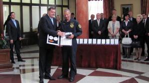 Policija odlikovanje