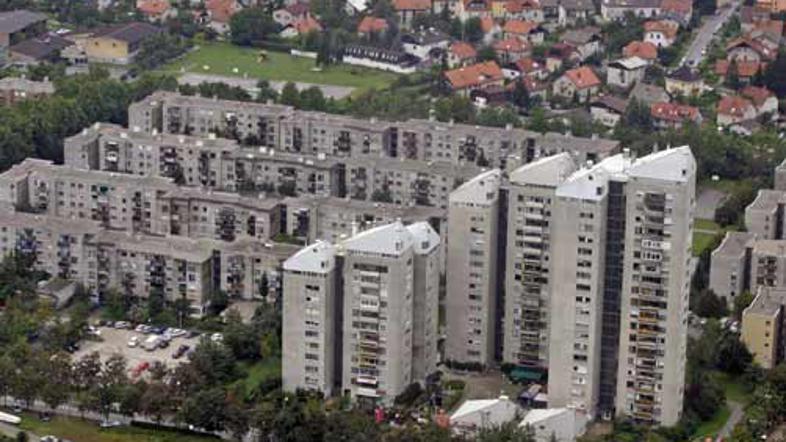 Lastništvo etažne lastnine oziroma stanovanj lahko lastniki v zemljiško knjigo v