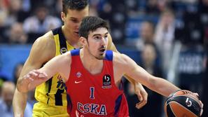 Nando De Colo