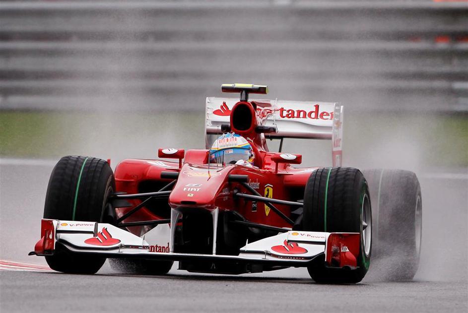 Fernando Alonso Ferrari dež