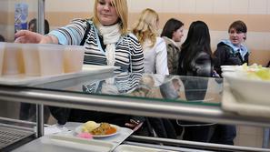 Ključek za evidentiranje šolske malice stane tri evre. Ko otrok šolo zapusti, ga