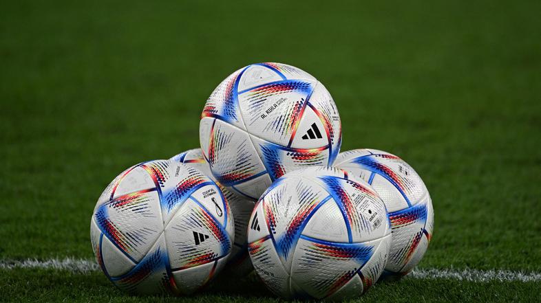 Nogometna žoga Al Rihla