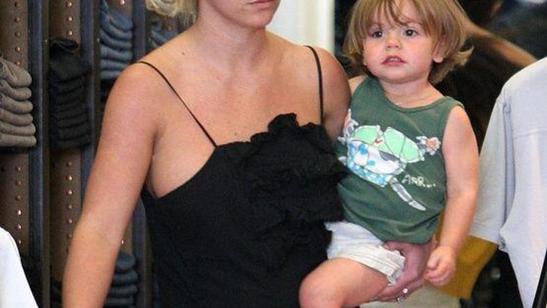 05102007_britney_sean_flynet