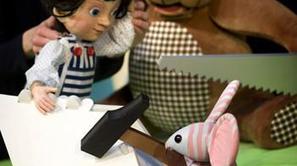 V predstavi igrajo Asja Kahrimanović, Martina Maurič Lazar in Brane Vižintin. (F