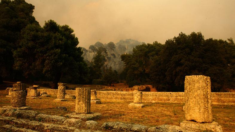 Olimpija je ubežala ognjenim zubljem.
