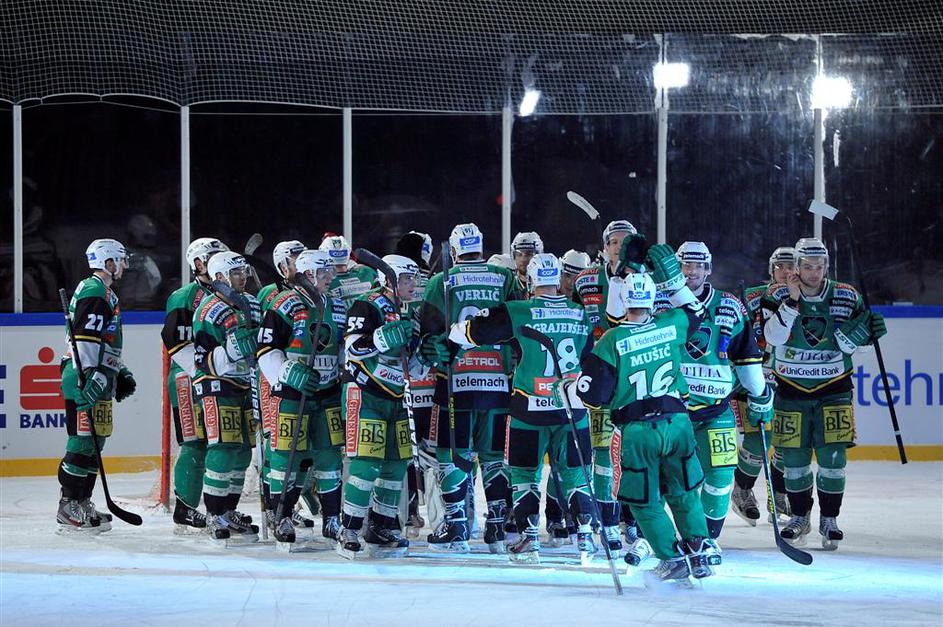 Telemach Olimpija Medveščak liga Ebel Bežigrad stadion Ice Fever Mušič Ograjenše