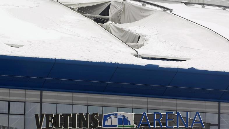 In je šla streha ... (Foto: Reuters)