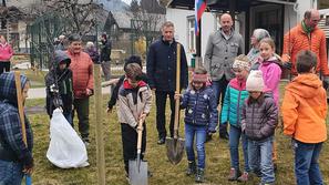 Sajenje dreves, jablana, OŠ Bukovščica, Škofja Loka