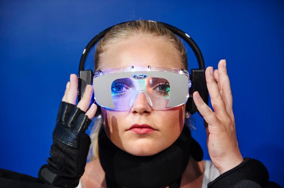 Ford razvil obleko, ki bo mlade odvračala od vožnje pod vplivom drog