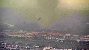 tornado, texas, prikolica leti