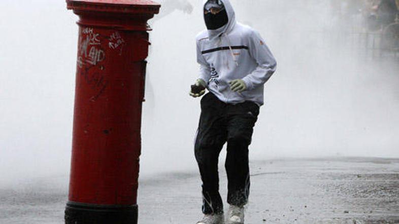 Protestniki so bili zamaskirani.