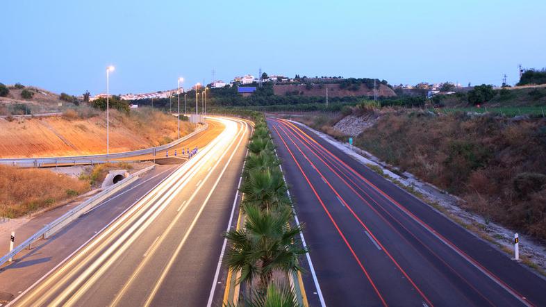 Španci bodo zaradi varčevanja z državnimi zalogami vse dražjega bencina po avtoc