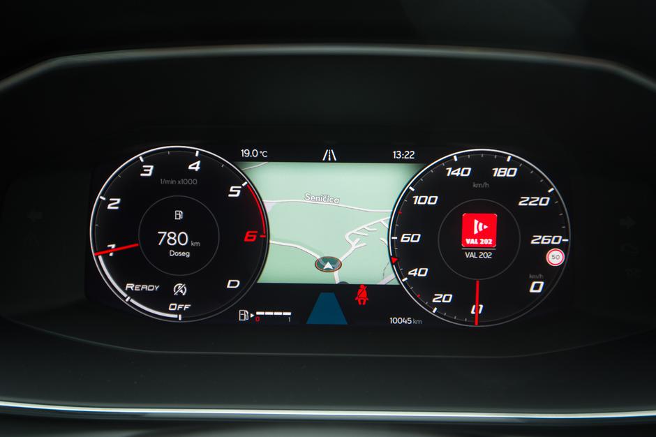 Seat Leon FR | Avtor: Anže Petkovšek