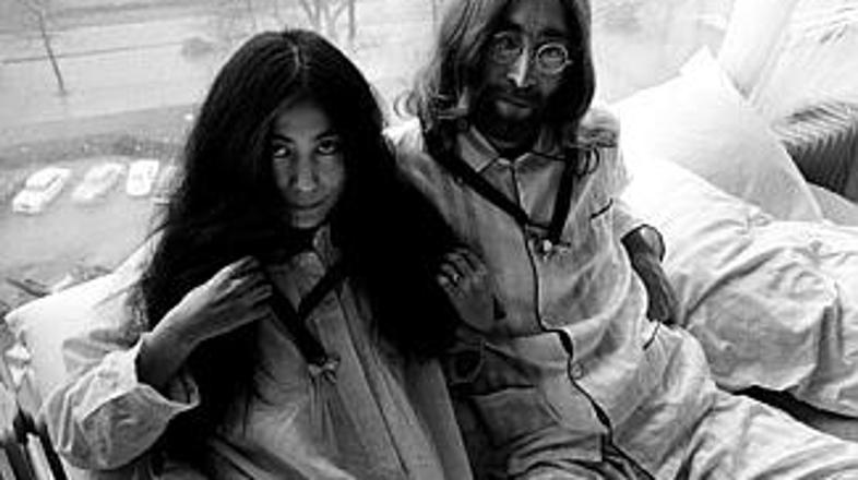 Yoko in John sta s svojim razmerjem dvigovala prah, a ju to ni motilo.