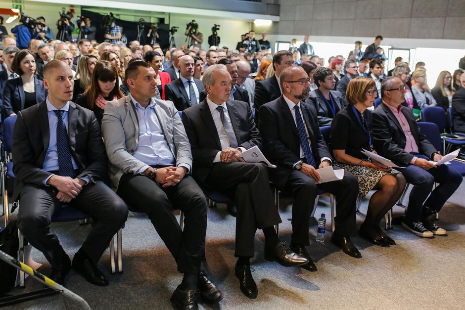 LMŠ | Avtor: Saša Despot