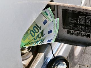 denar bankovci gorivo