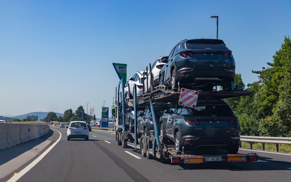 Rabljeni avti transport prevoz tovornjak | Avtor: Profimedia