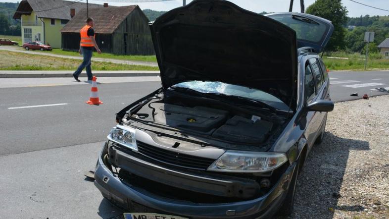 Nesreča avtomobila in motorja