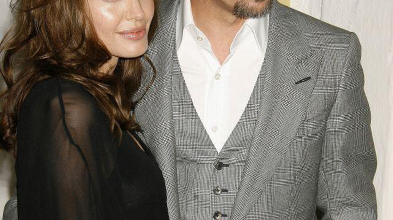 Angelina pravi, da poroka ni izključena.