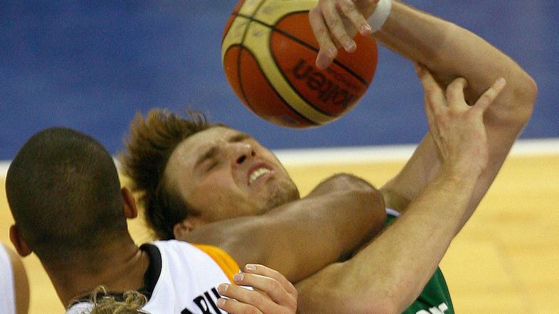 Slovenskim košarkarjem na drugi tekmi z Nemci ni uspelo zmagati.