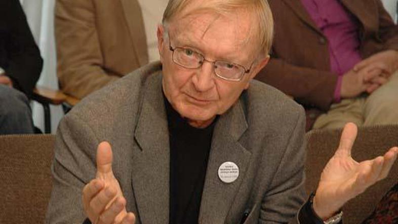 "Računamo na trezno presojo poslancev in na to, da ne želijo končati kariere s k