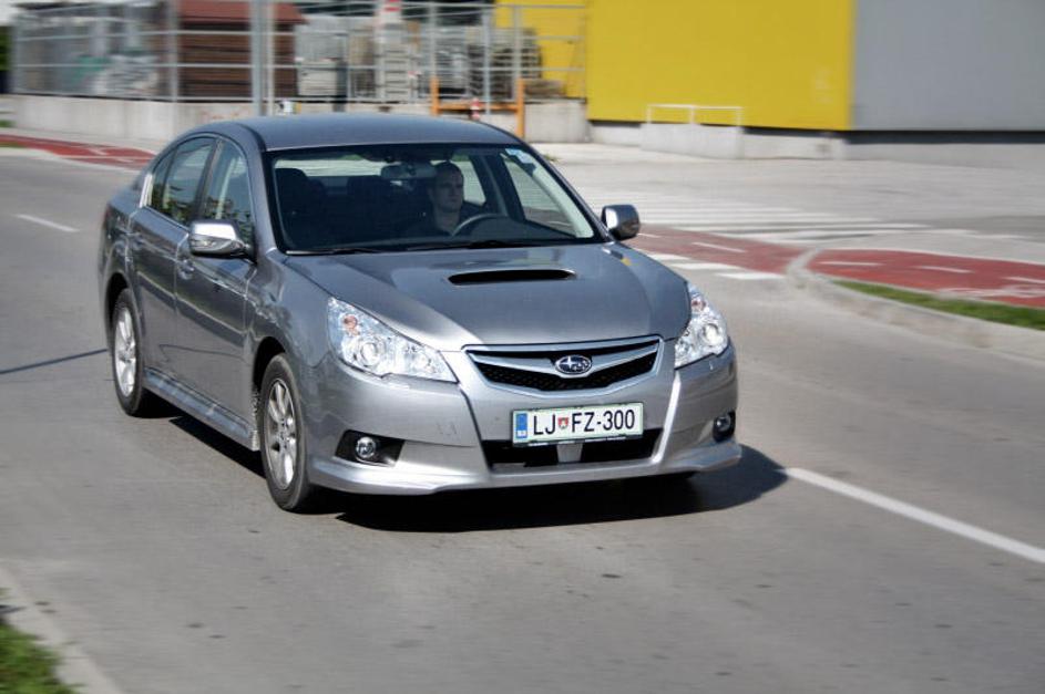 Subaru legacy sedan