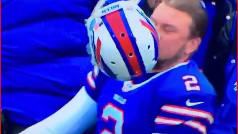 Dan Carpenter, čelada