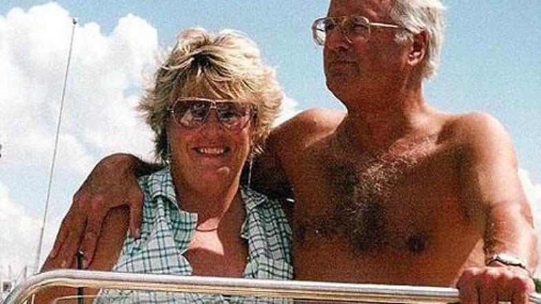 Zakonca sta bila srečna do trenutka, ko je Susan možu priznala, da v zakon ni st