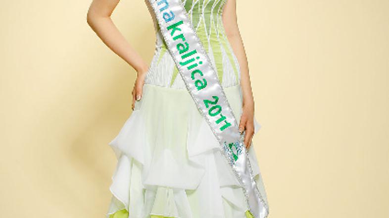 Krona je letos pripadla 22-letni Vesni Črepinšek. (Foto: Mlečna kraljica Zelene 