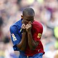 Samuel Eto'o vodilnim v Barceloni in Interju povzroča sive lase.