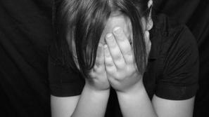 V petek popoldan je mladoletnik v središču hrvaškega mesta Vinkovci posilil 11-l