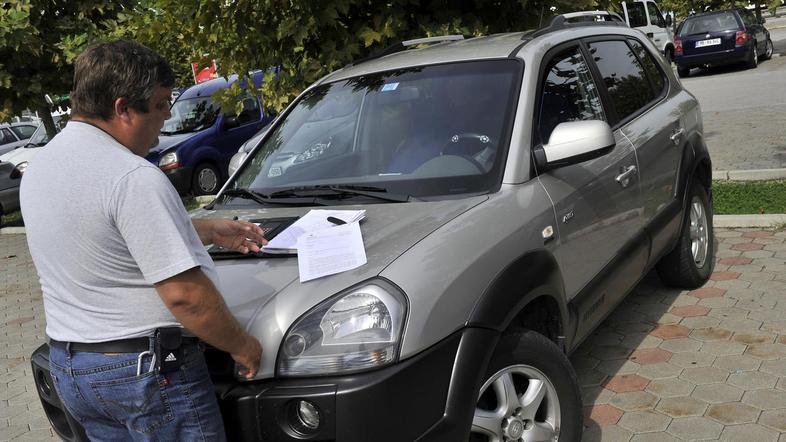 Avtomobil je imel prevoženih več kot deset tisoč kilometrov, a je bil star štiri