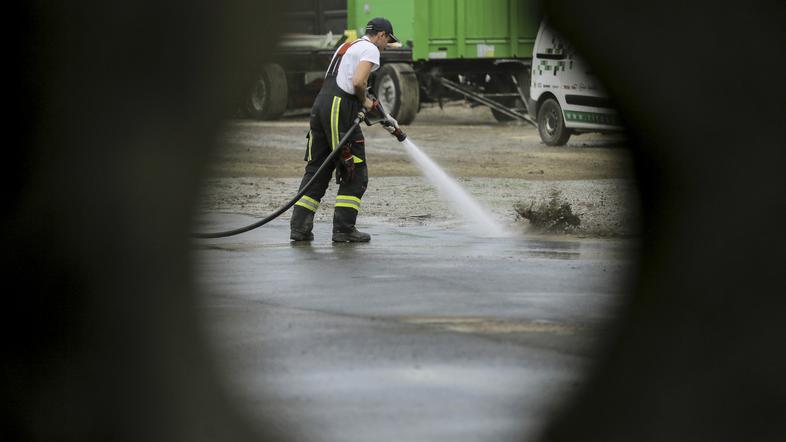 poplave razdejanje po poplavah gasilec Nazarje