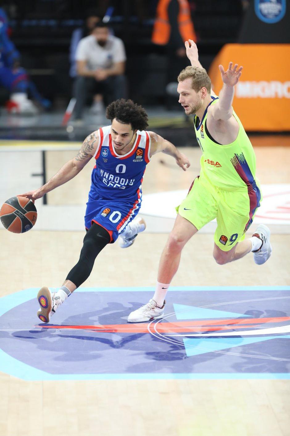 Jaka Blažič Anadolu Efes Barcelona | Avtor: Profimedia