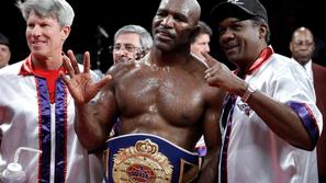 Evander Holyfield po zmagi proti Francoisu Bothi. O zadnjem porazu proti ruskemu