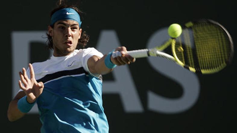 Rafael Nadal (na sliki) bo v finalu Indian Wellsa poskušal prekiniti niz porazov