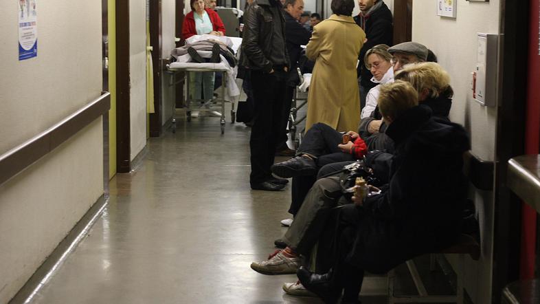 Popolne podatke o najkrajših pričakovanih čakalnih dobah v zdravstvu na IVZ oblj