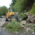 Potres ni pustil sledi samo na zgradbah, temveč tudi na prometni in drugi infras
