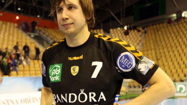 harbok_main_katic