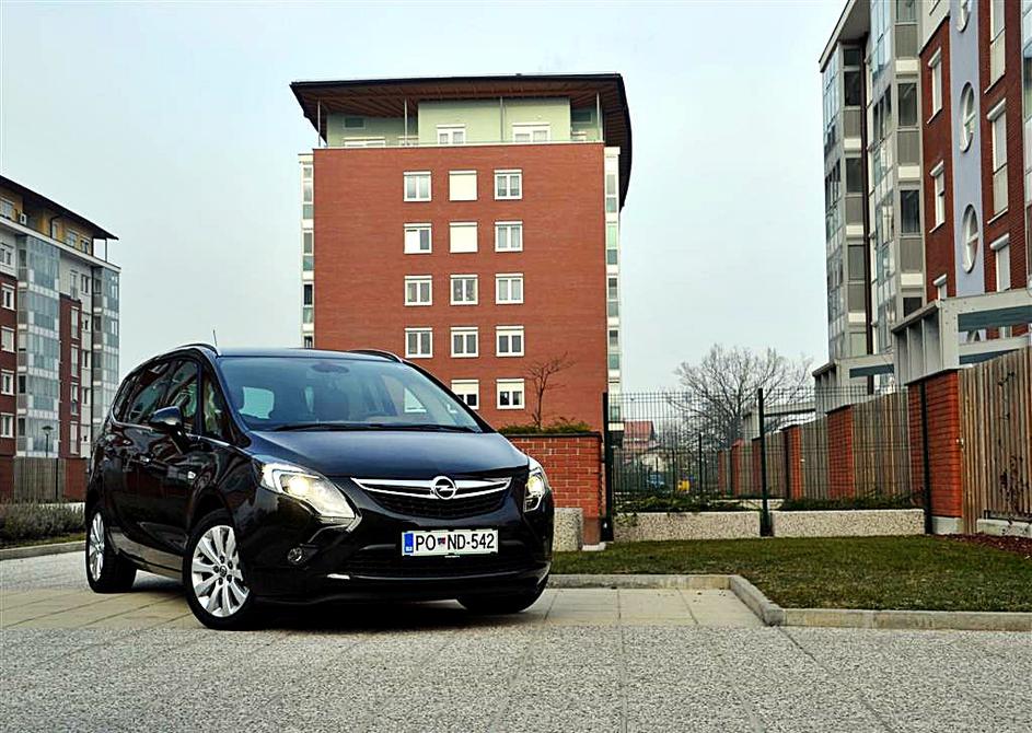 Opel zafira tourer