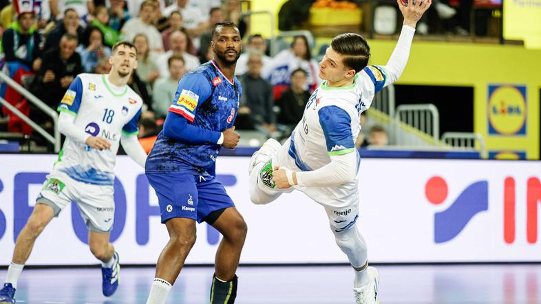 rokomet SP Zelenortski otoki-Slovenija, Domen Makuc