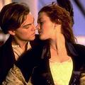 Film Jamesa Camerona Titanic je navdušil tudi zaradi ljubezenske zgodbe med Jack