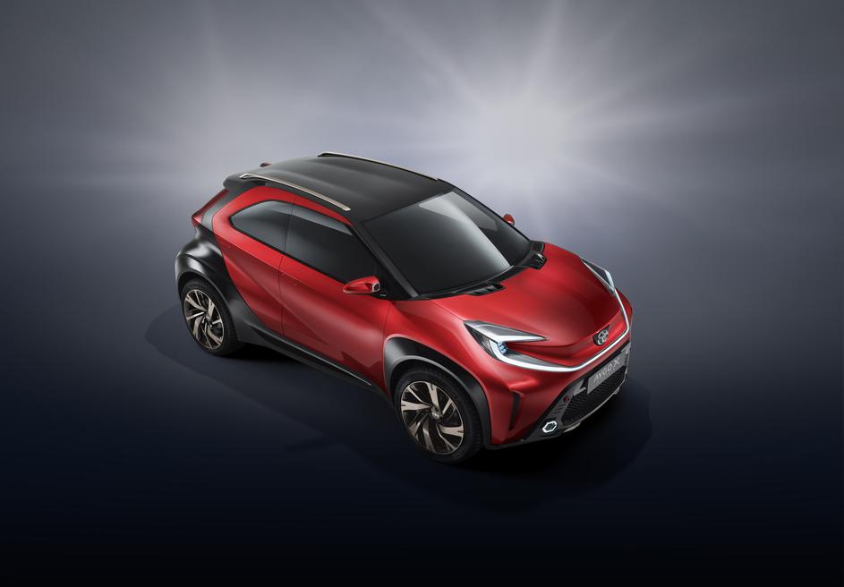 Toyota aygo cross X prologue