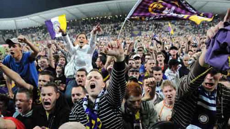 Maribor zaradi svojih navijačev v letošnji sezoni kazni zbira kot po tekočem tra