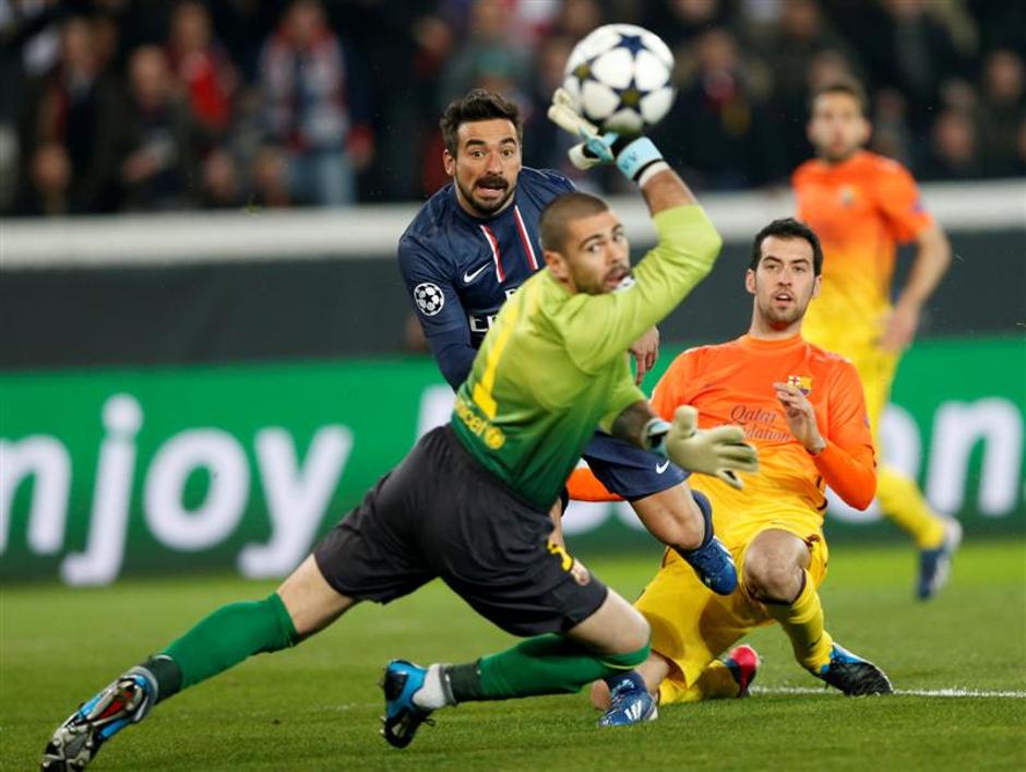 liga prvakov psg barcelona valdes lavezzi busquets | Avtor: EPA