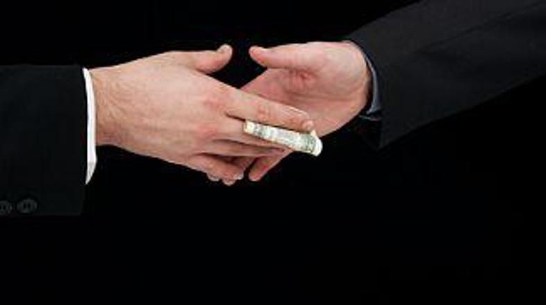 ''Odgovorne osebe slamnatih družb so bile načrtno izbrane.''