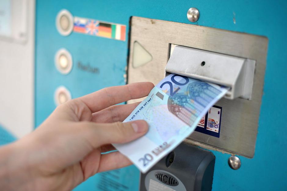 Parkomat | Avtor: Anže Petkovšek